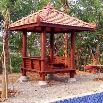 pembuatan rumah adat kayu bambu 4
